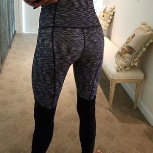 Lululemon stir-up yoga leggings Size 4